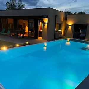 La Cosy Villa
