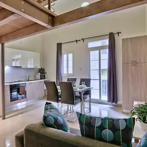 Charming 1 Bedroom Off Republic Street Sleeps 4 Appartement La Valette